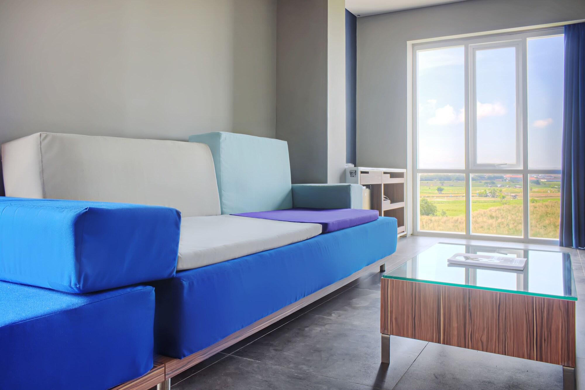 Berry Biz Hotel Seminyak Esterno foto