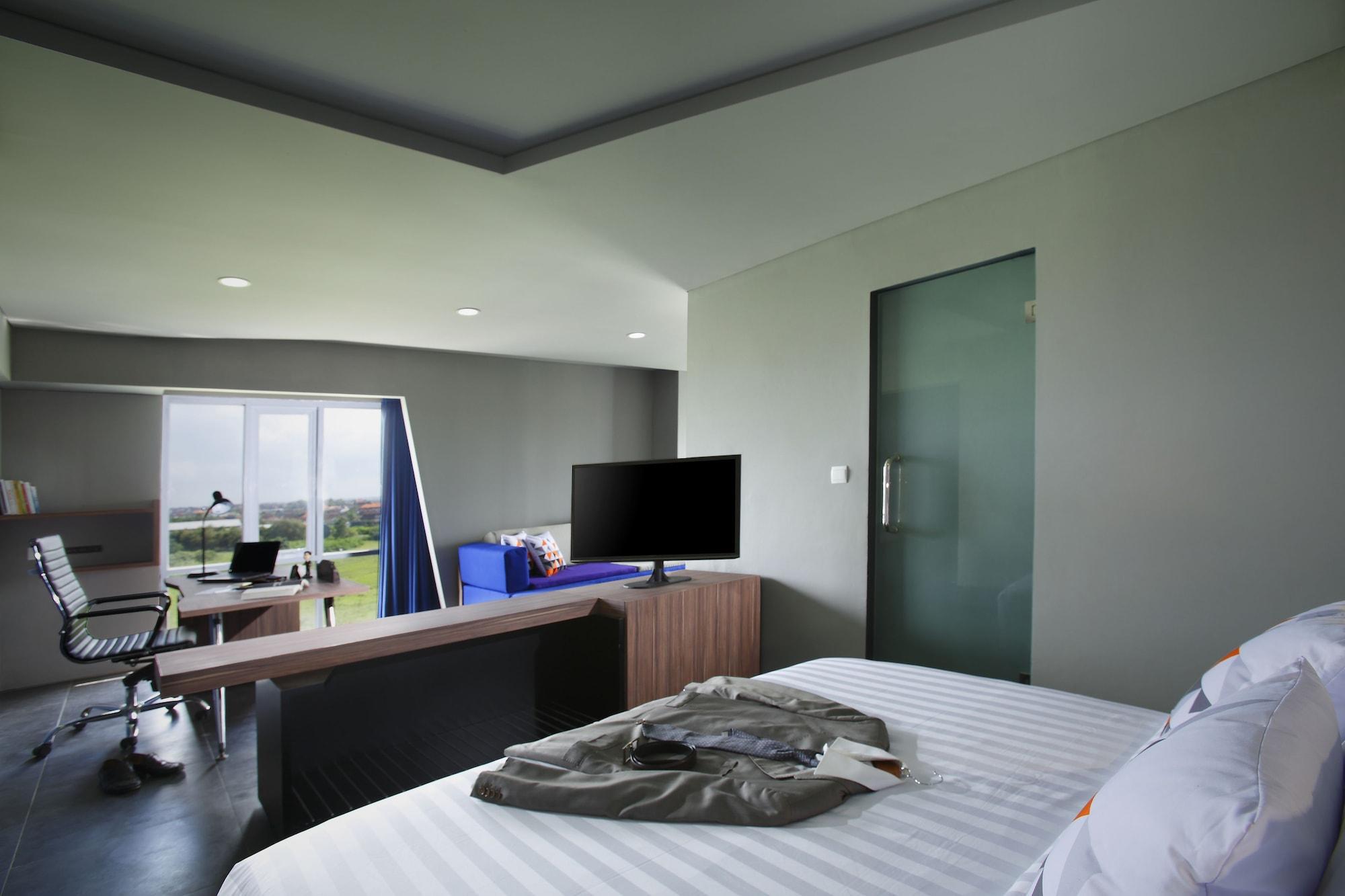 Berry Biz Hotel Seminyak Esterno foto