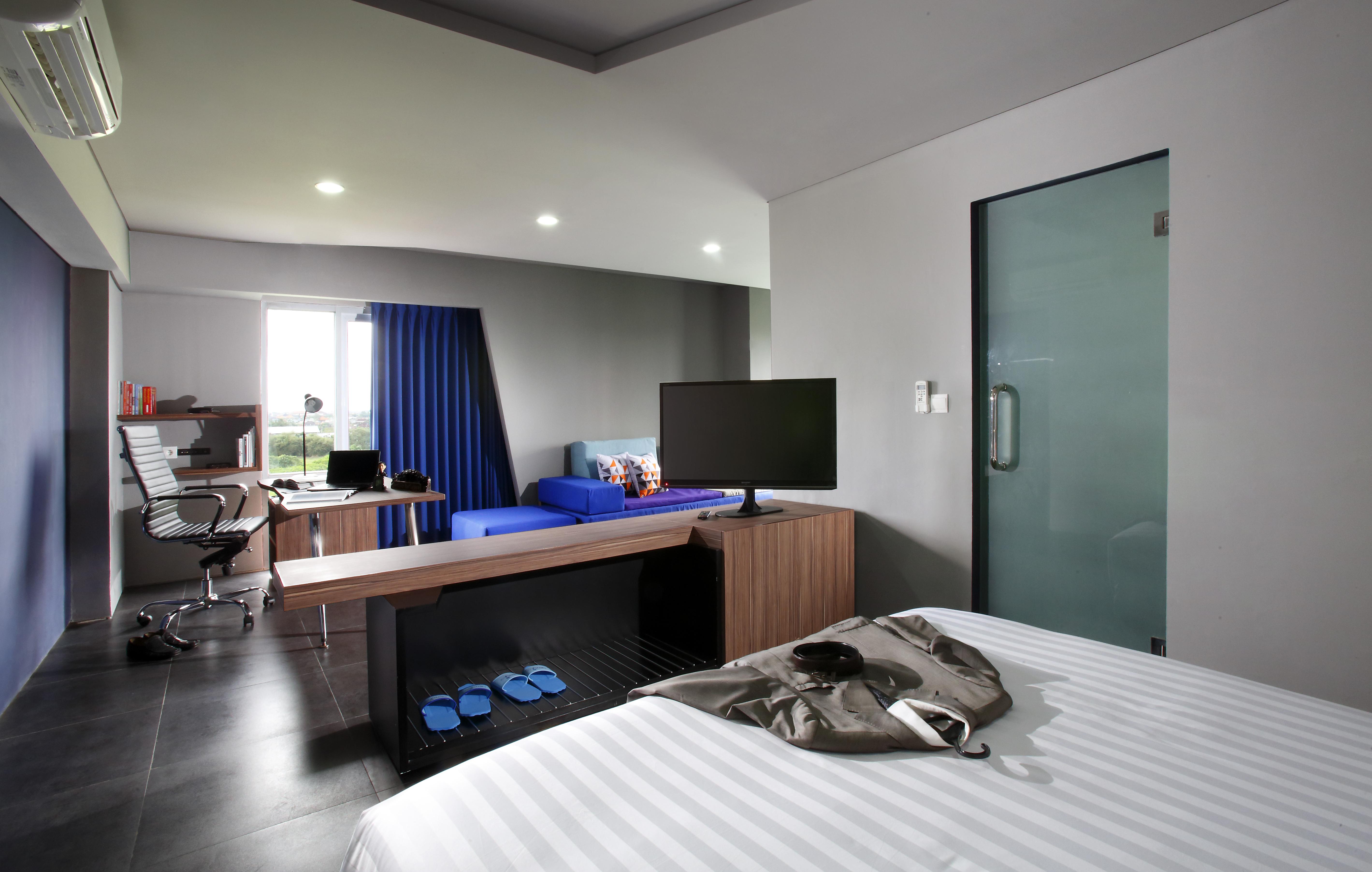 Berry Biz Hotel Seminyak Esterno foto
